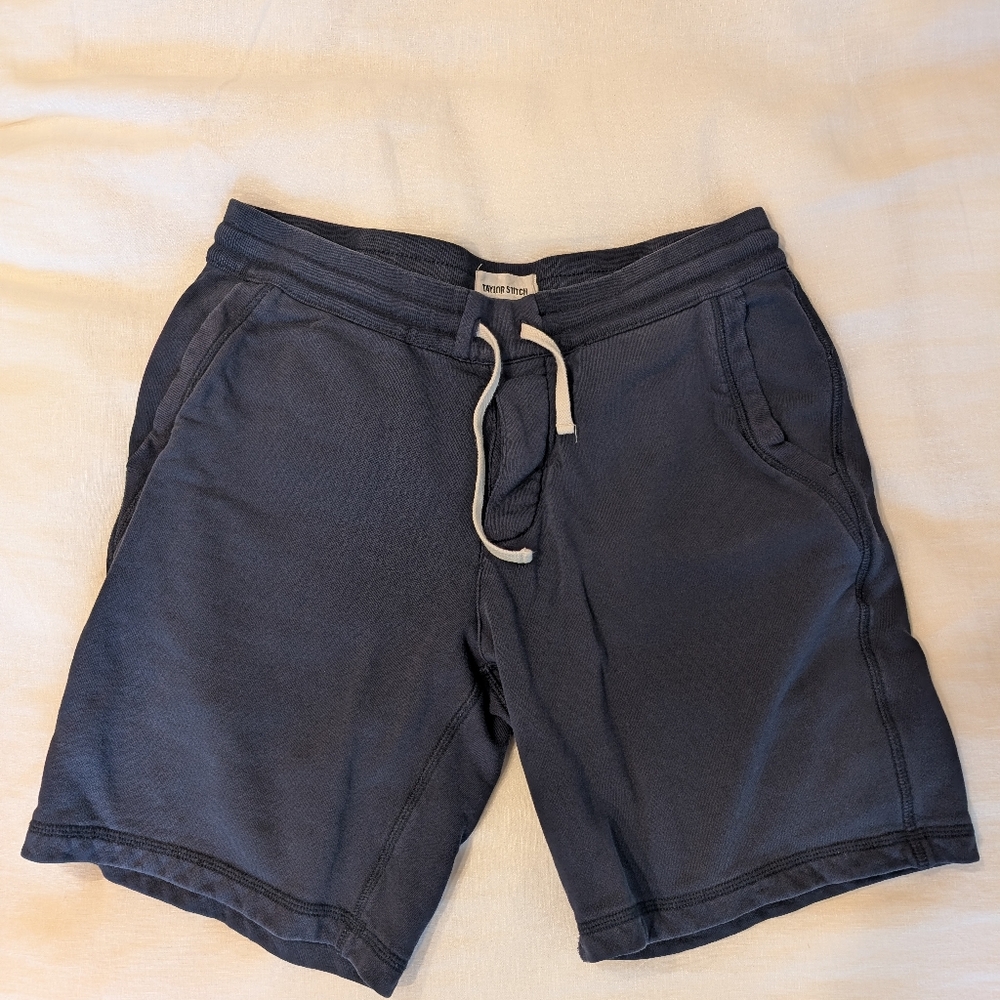 Taylor Stitch Fillmore Short in Navy